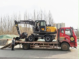 8月热销！宝鼎轮式抓木机每日发车不停