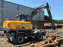 宝鼎抓木机助力用户提高生产效率