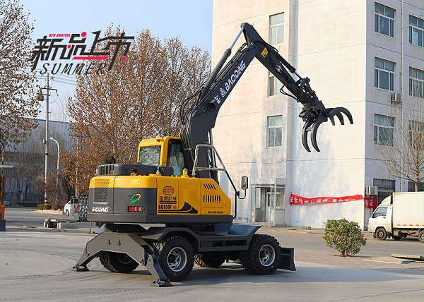 宝鼎BD95B轮式抓木机