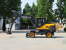 宝鼎多功能轮式挖掘机