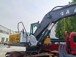 宝鼎110电动抓料机：一年质保，高效省电的可靠之选