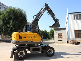 宝鼎BD80D挖掘机，稳定可靠