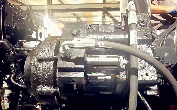 新液压系统搭载