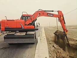 宝鼎 150 轮式挖掘机，日兰高速养护的可靠卫士