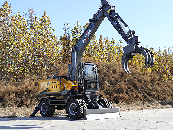 宝鼎125S抓木机带卷扬机