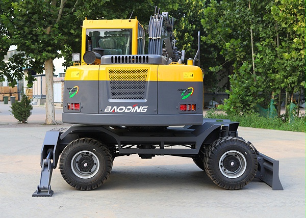 宝鼎BD95W轮式挖掘机抓木机