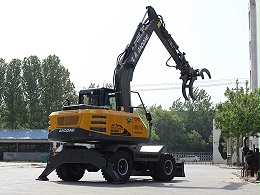 宝鼎95-9GS轮式抓木机,稳定和可靠