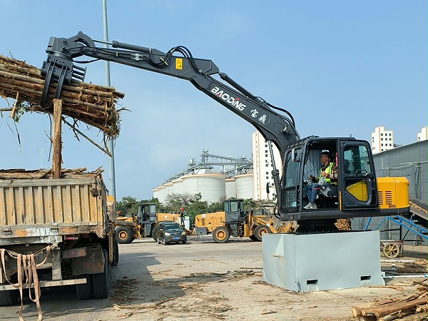 宝鼎固定式抓装机