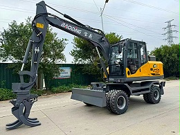 台风暴雨天，宝鼎轮挖抱夹锯抢险救援清障