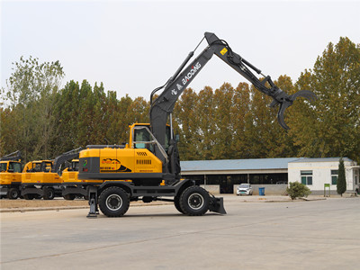 宝鼎BD105W轮式抓木机