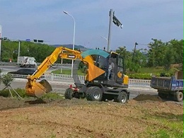 宝鼎BD80W型号轮式小挖掘机