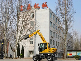 小型轮式挖掘机