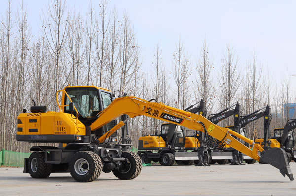 宝鼎轮式挖掘机