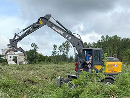 客户第六台宝鼎120WE抓木机到货