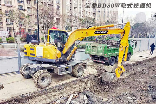 宝鼎轮式挖掘机80型号 