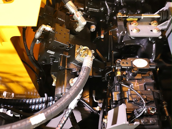 宝鼎110H抓木机液压系统