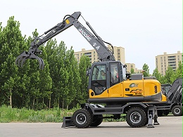 宝鼎BD110E抓木机无惧复杂路况