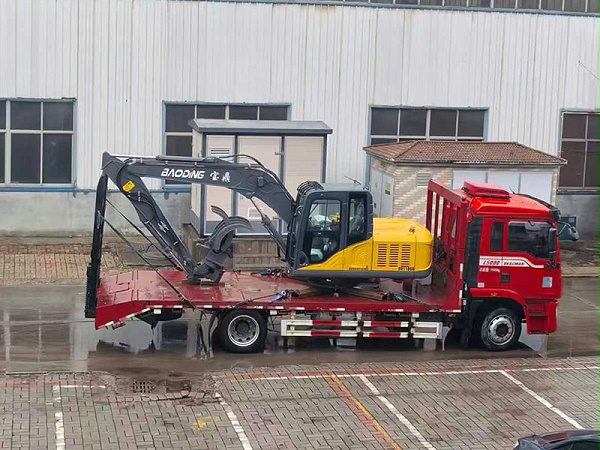 宝鼎110电动抓木机