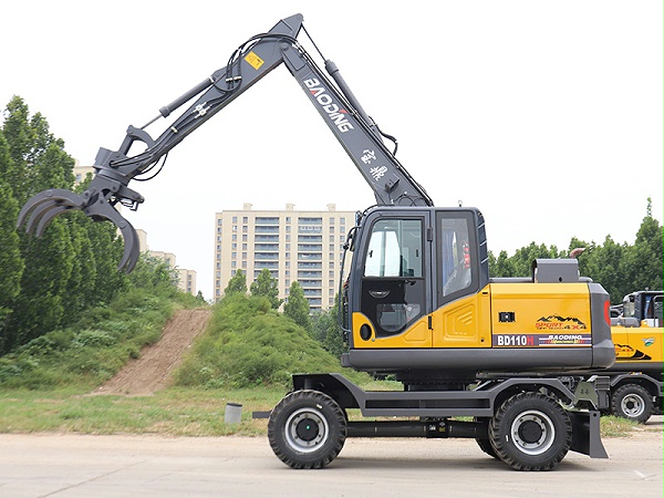 宝鼎110H抓木机车架