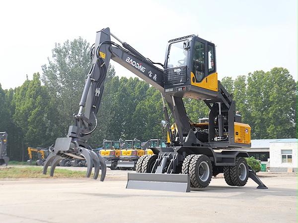 宝鼎升降驾驶室抓木机